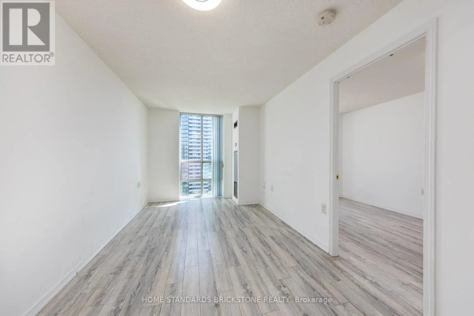 PH9 - 20 OLIVE AVENUE
