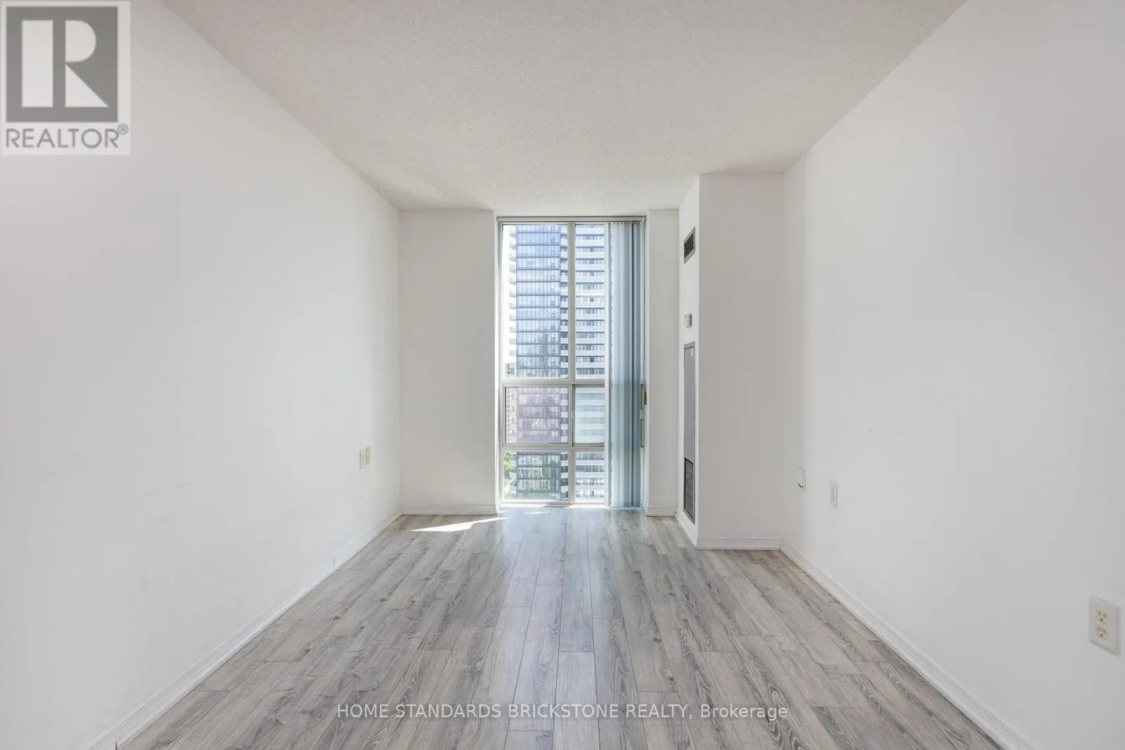 PH9 - 20 OLIVE AVENUE