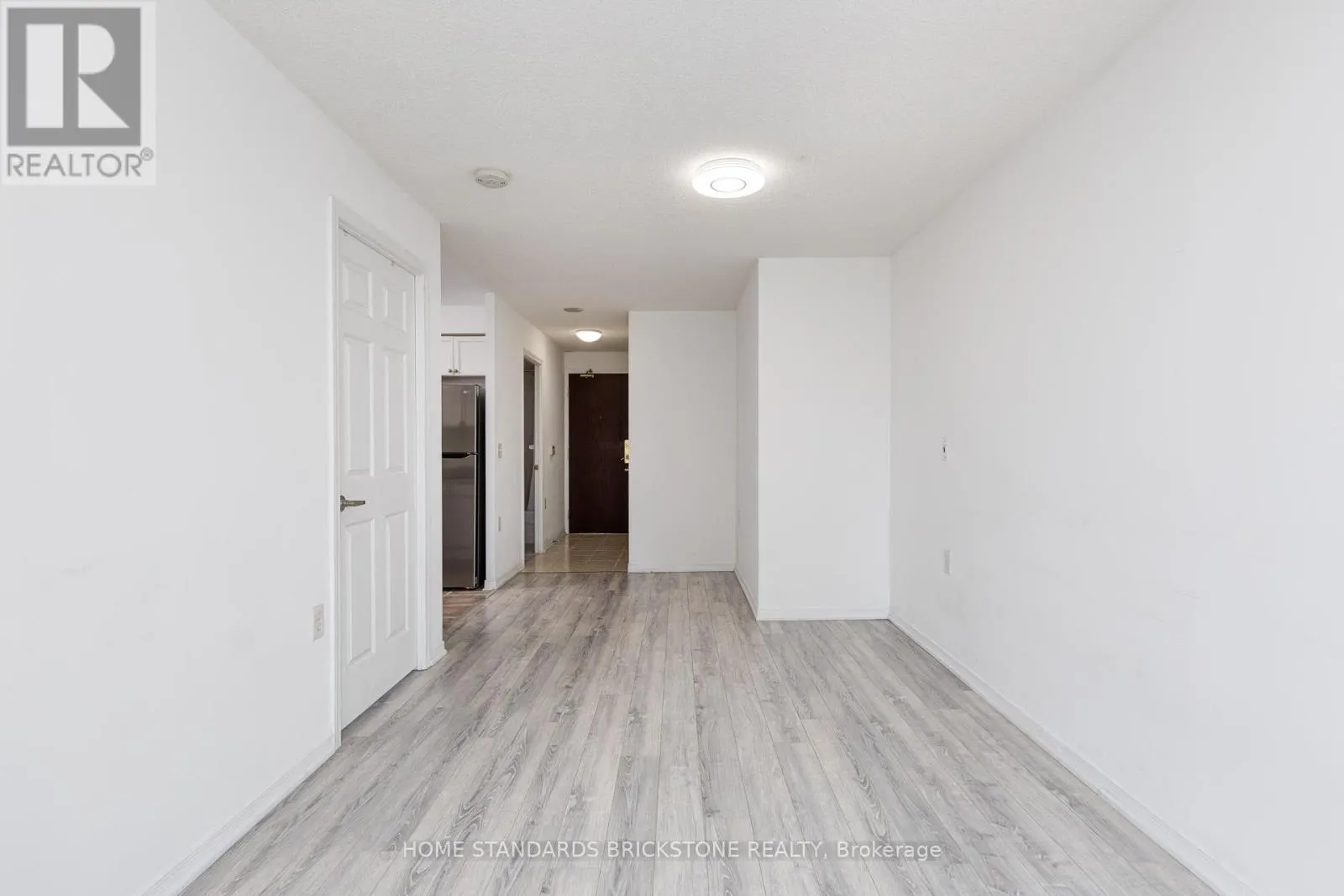 PH9 - 20 OLIVE AVENUE