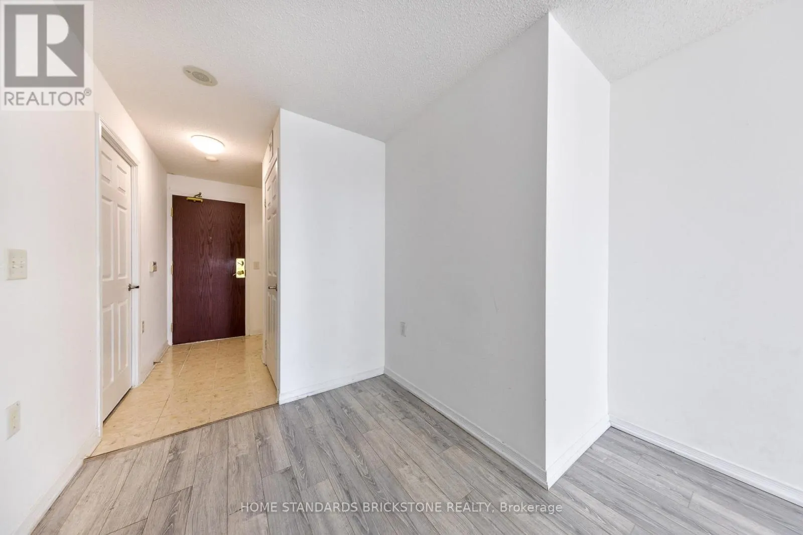 PH9 - 20 OLIVE AVENUE