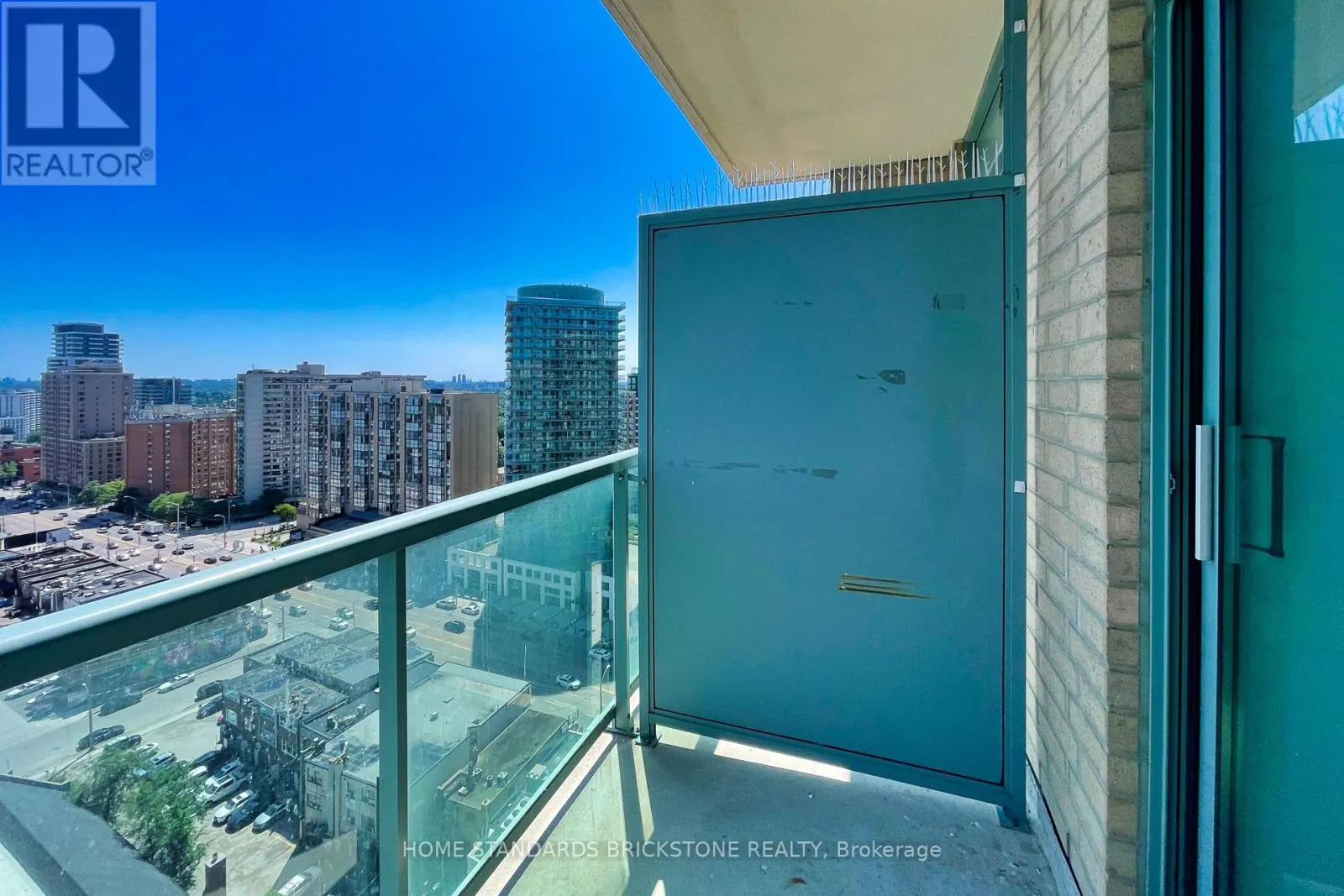 PH9 - 20 OLIVE AVENUE