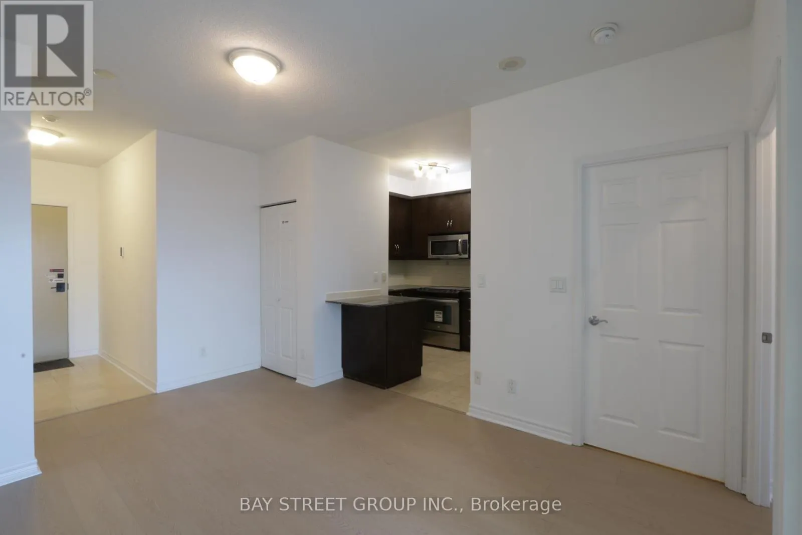 1101 - 18 HOLMES AVENUE