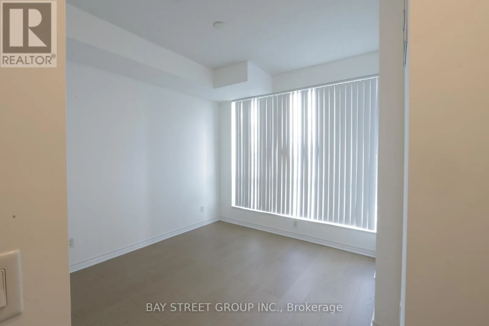 1101 - 18 HOLMES AVENUE