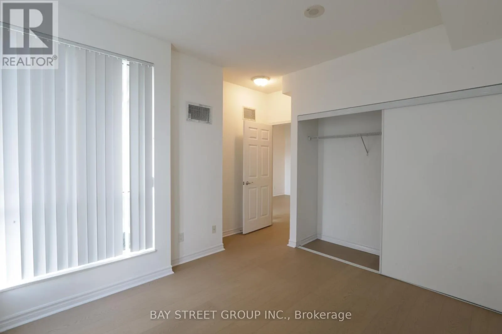1101 - 18 HOLMES AVENUE
