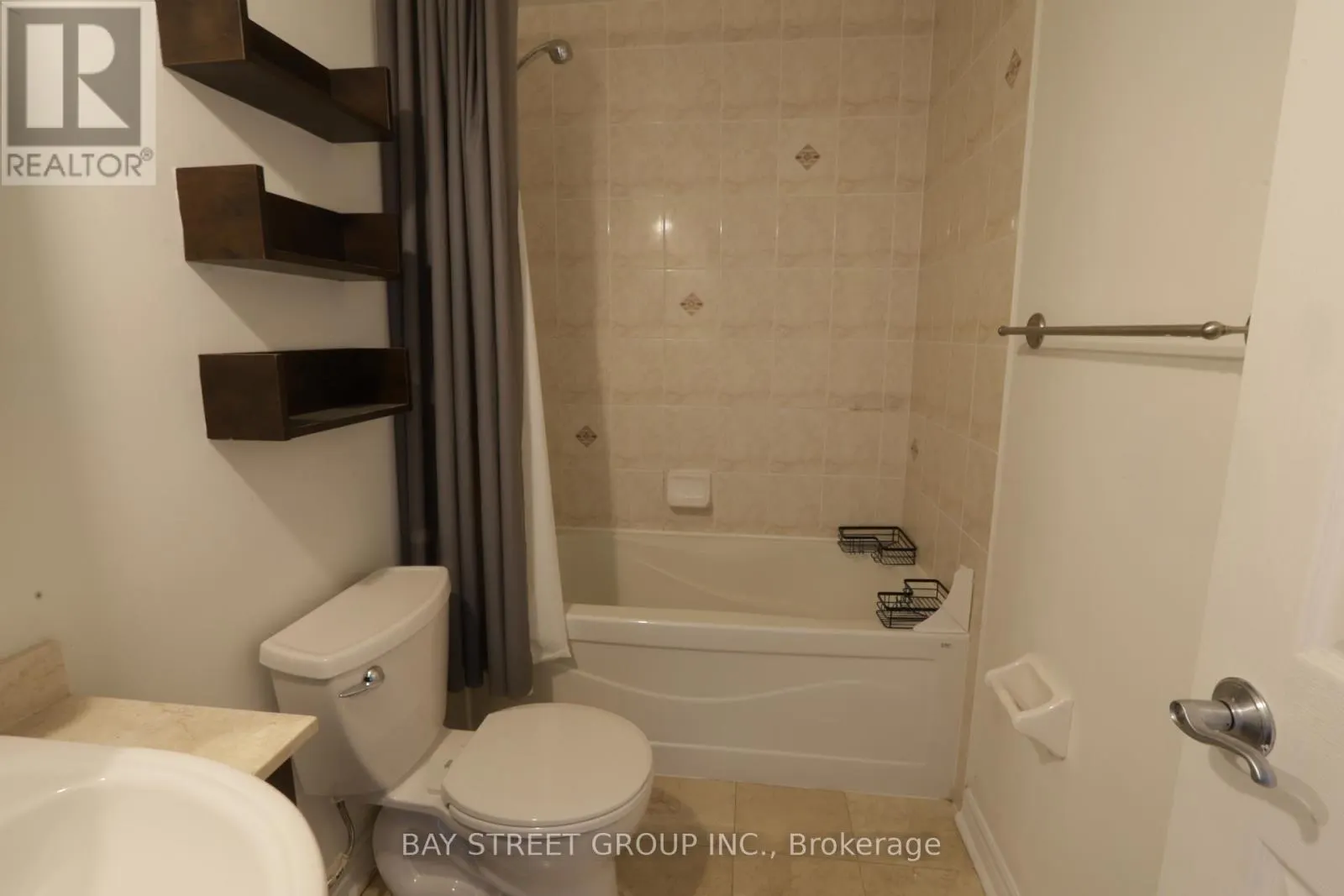 1101 - 18 HOLMES AVENUE