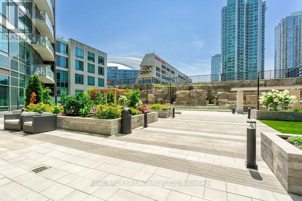 709 - 361 FRONT STREET W