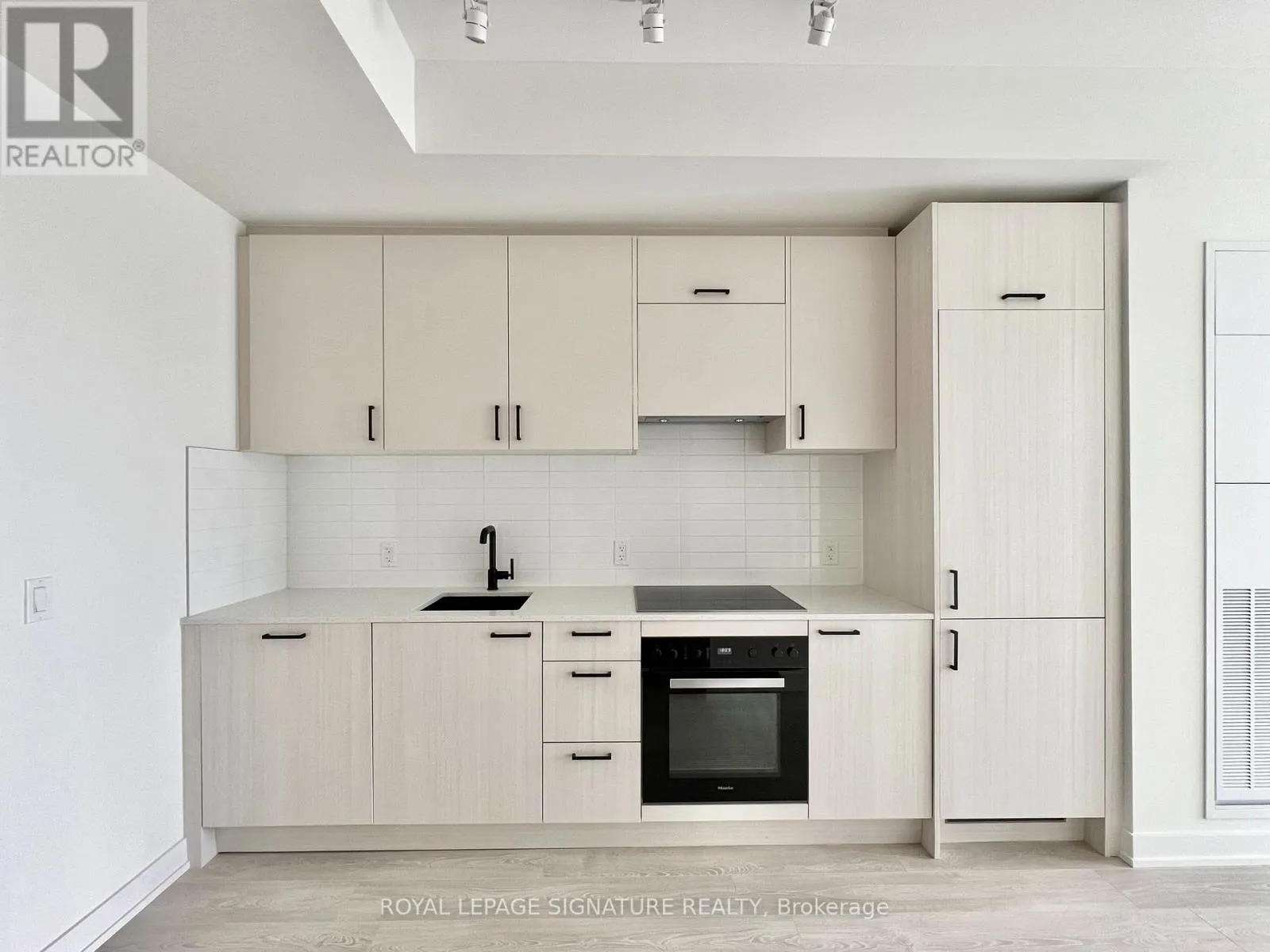 322 - 1 KYLE LOWRY ROAD