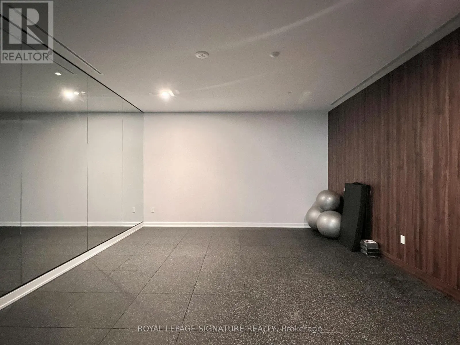 322 - 1 KYLE LOWRY ROAD