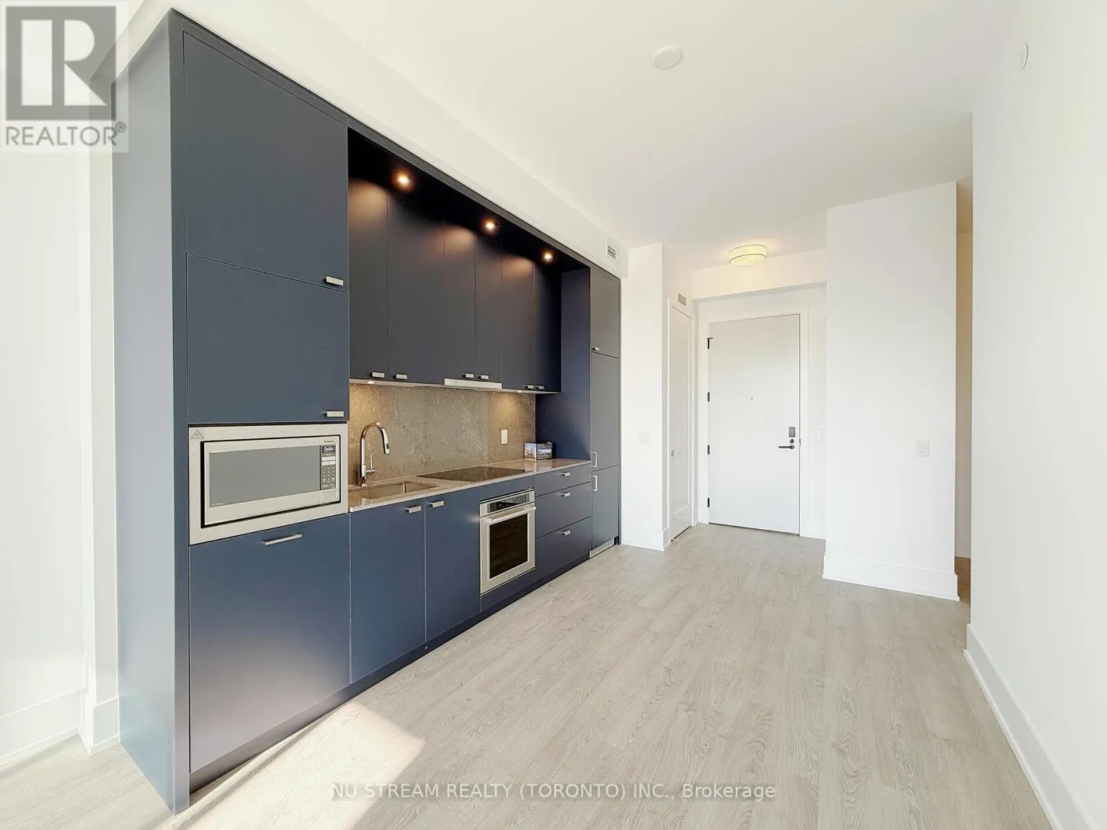 709 - 115 DENISON AVENUE