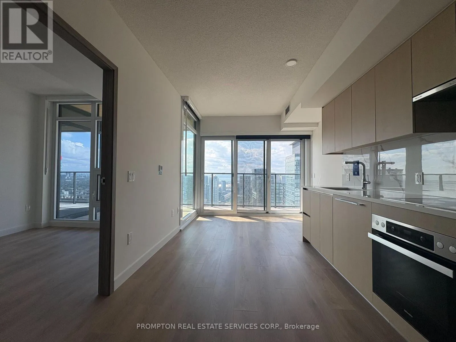 4612 - 3 CONCORD CITYPLACE WAY