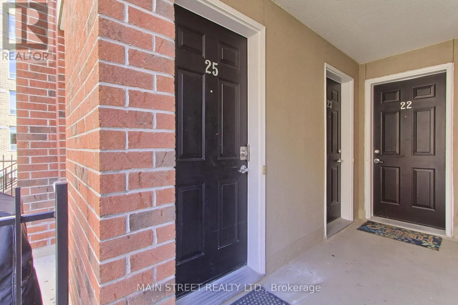 25 - 108 REDPATH AVENUE