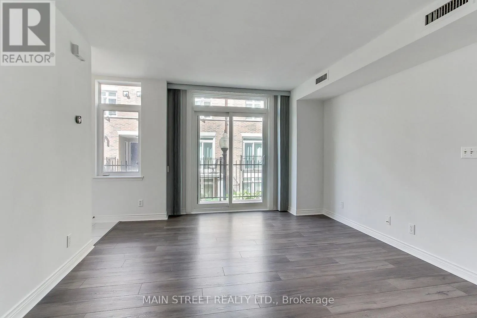 25 - 108 REDPATH AVENUE