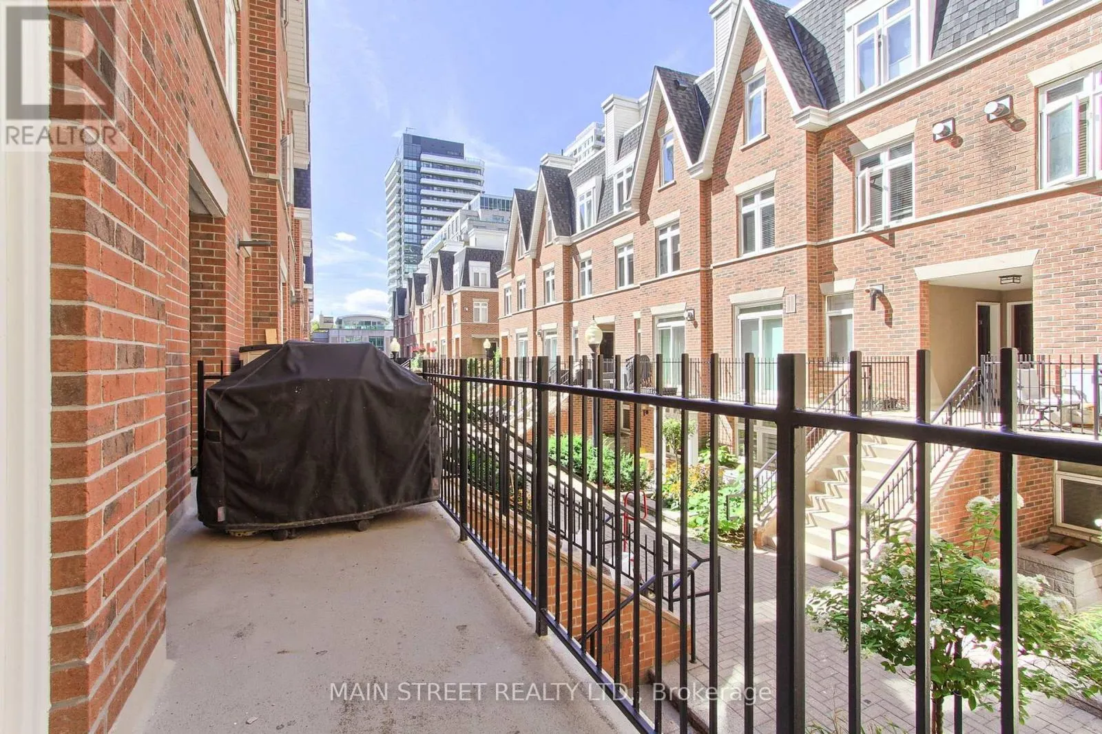 25 - 108 REDPATH AVENUE