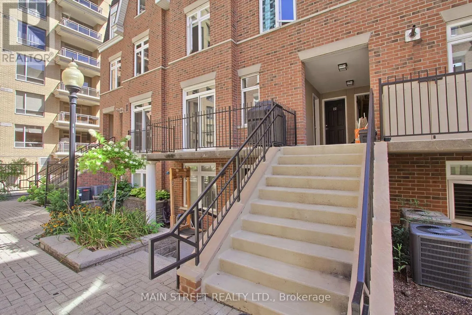 25 - 108 REDPATH AVENUE