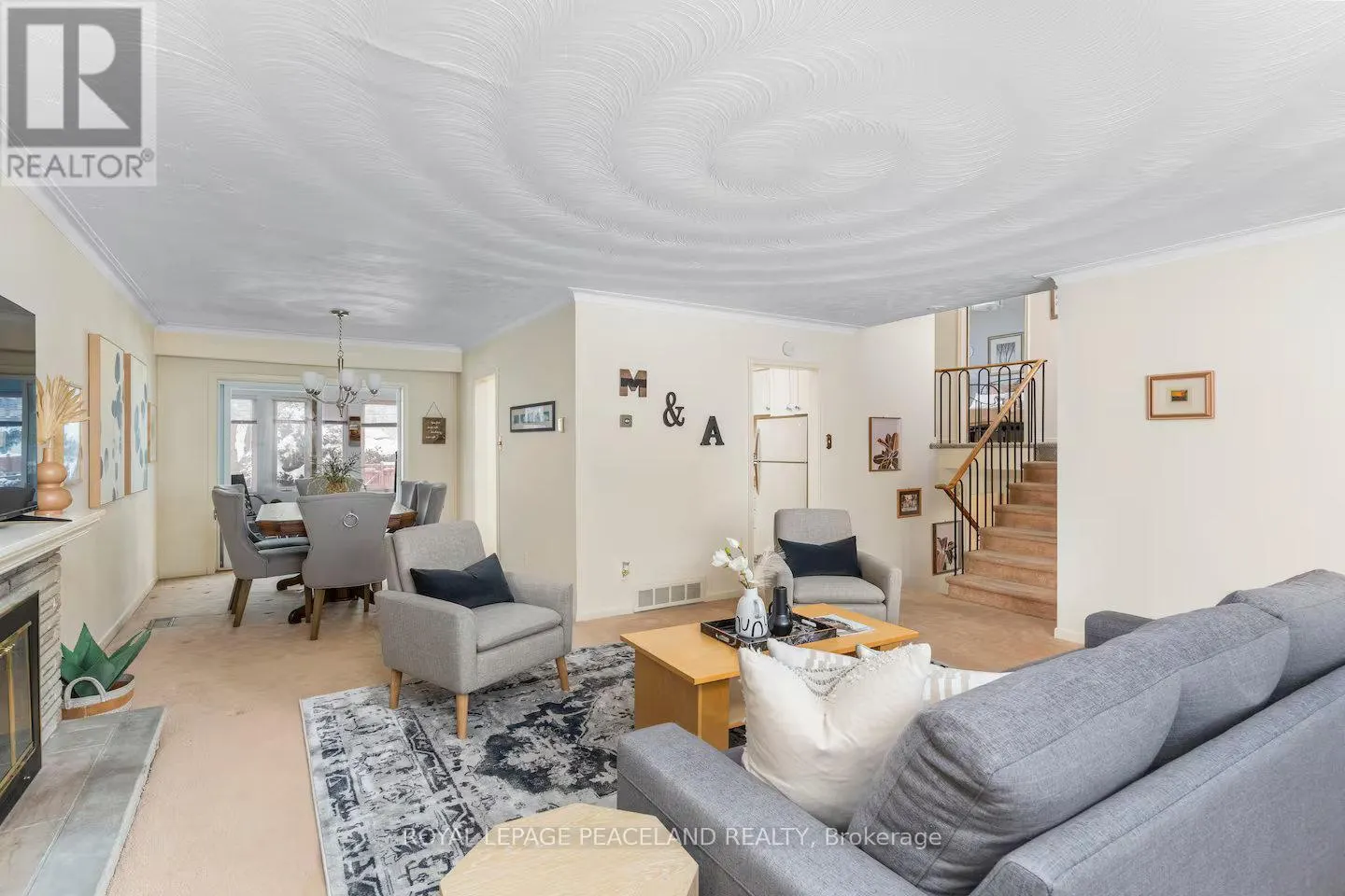 14 WHITELOCK CRESCENT