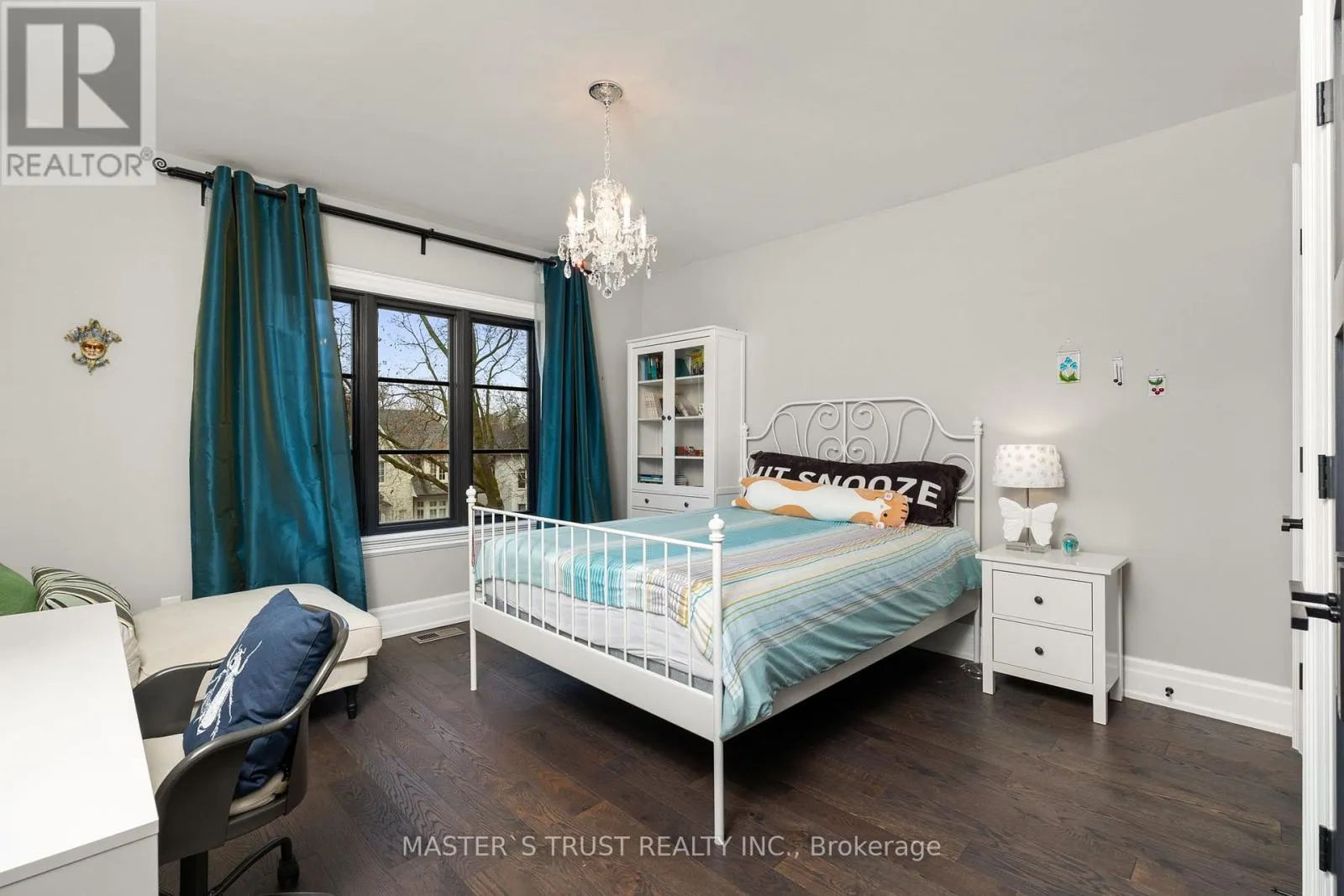 28 FOREST RIDGE DRIVE