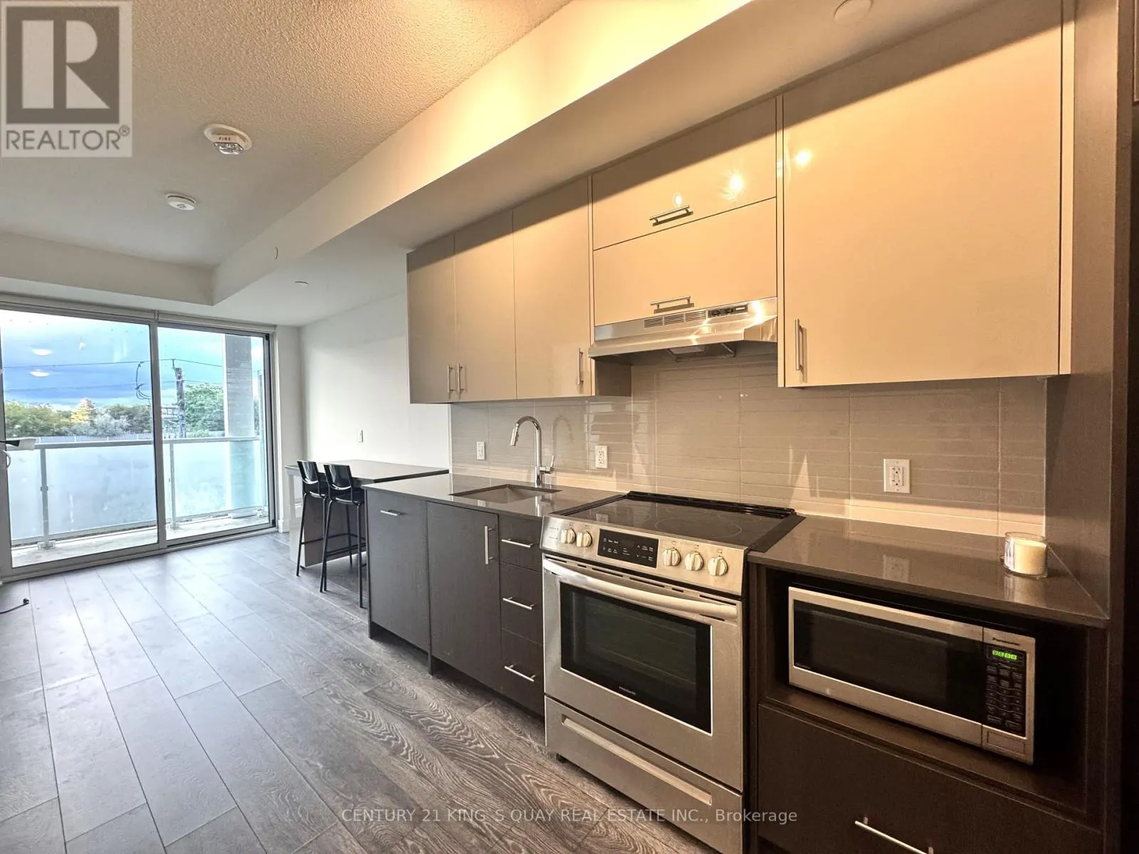 188 FAIRVIEW MALL DRIVE