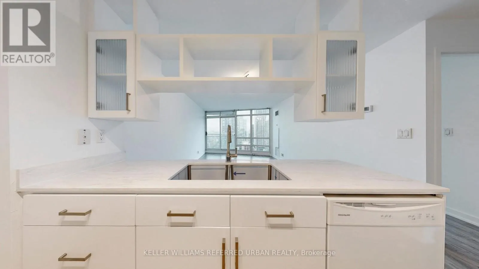 3508 - 397 FRONT STREET W