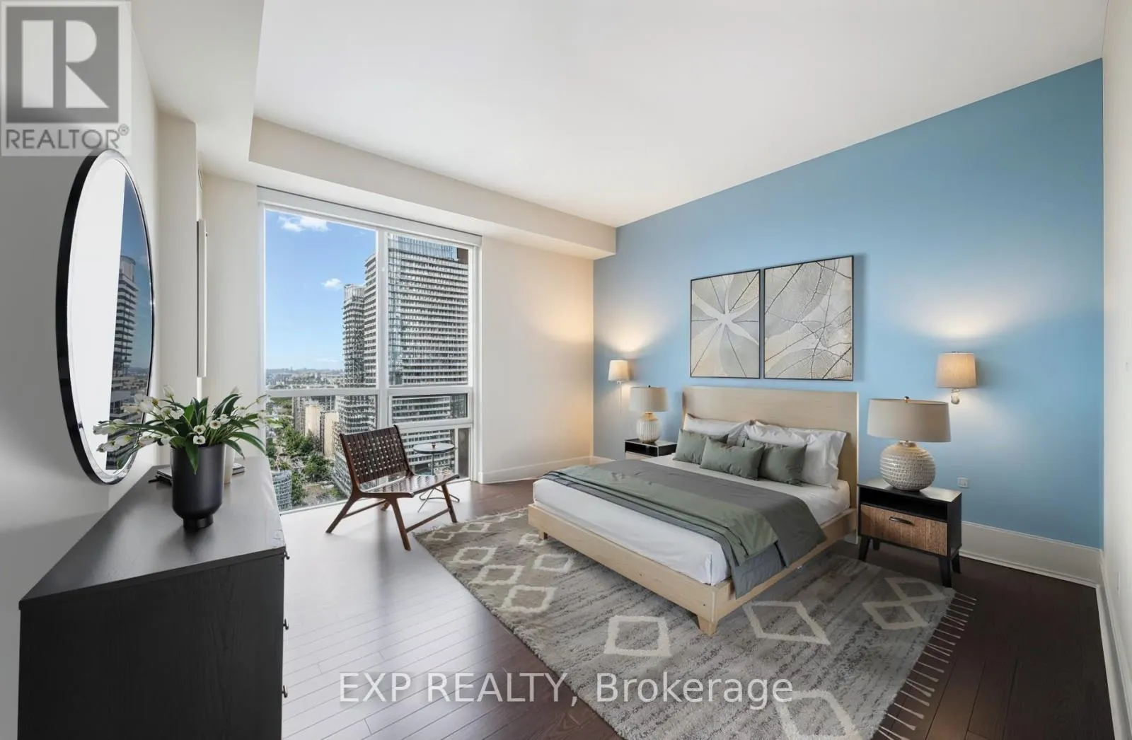 2311 - 70 ROEHAMPTON AVENUE