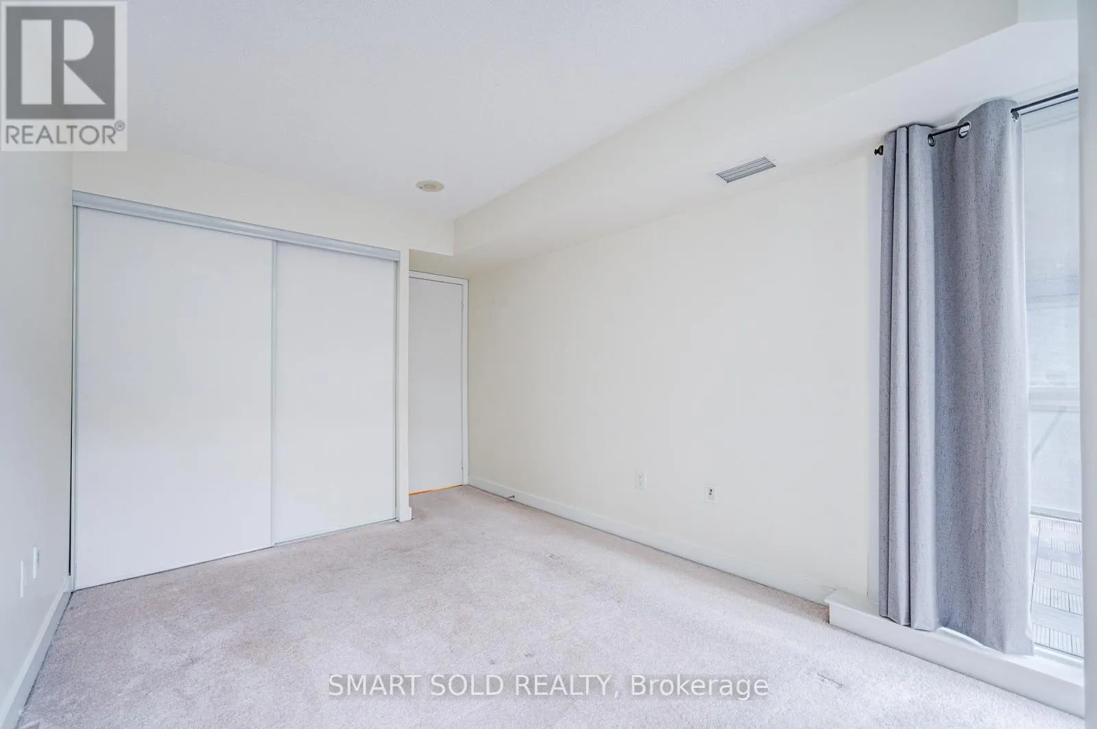 736 - 151 DAN LECKIE WAY