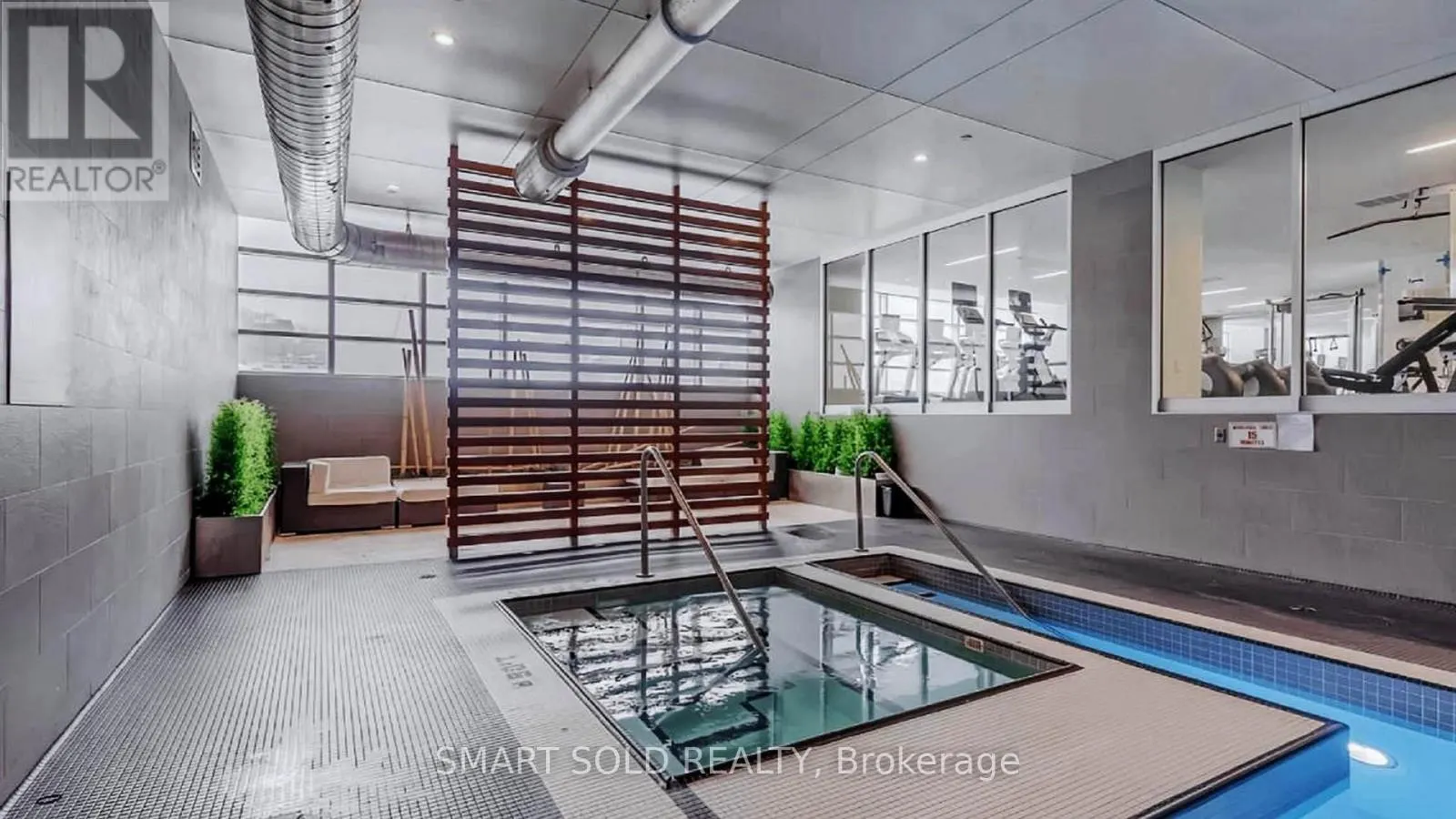736 - 151 DAN LECKIE WAY