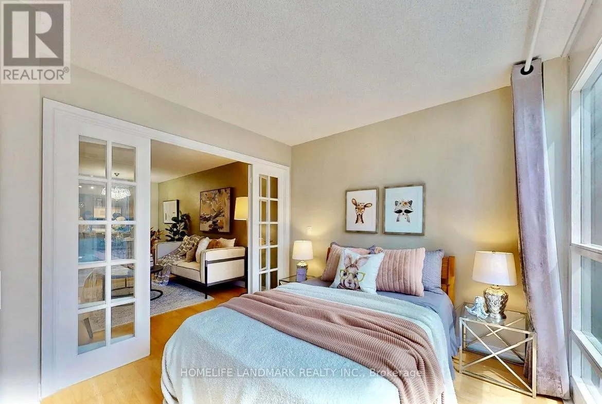 1104 - 763 BAY STREET