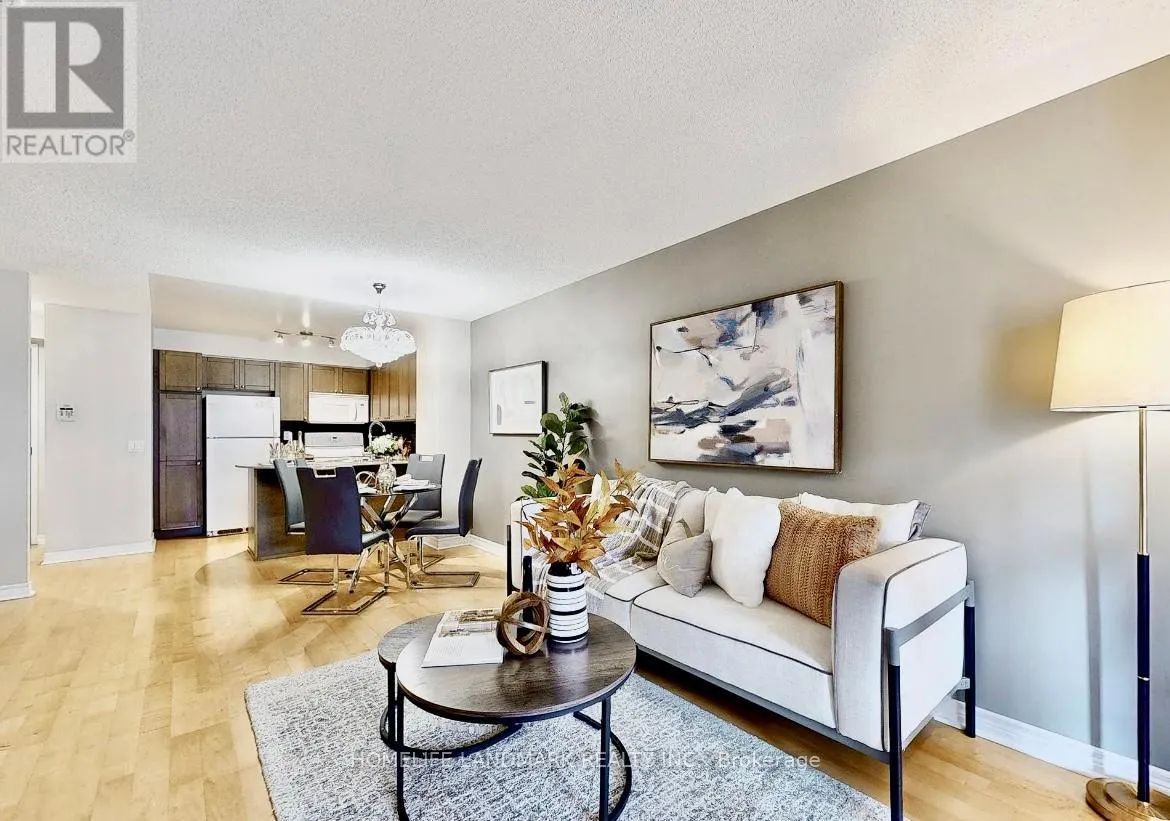 1104 - 763 BAY STREET