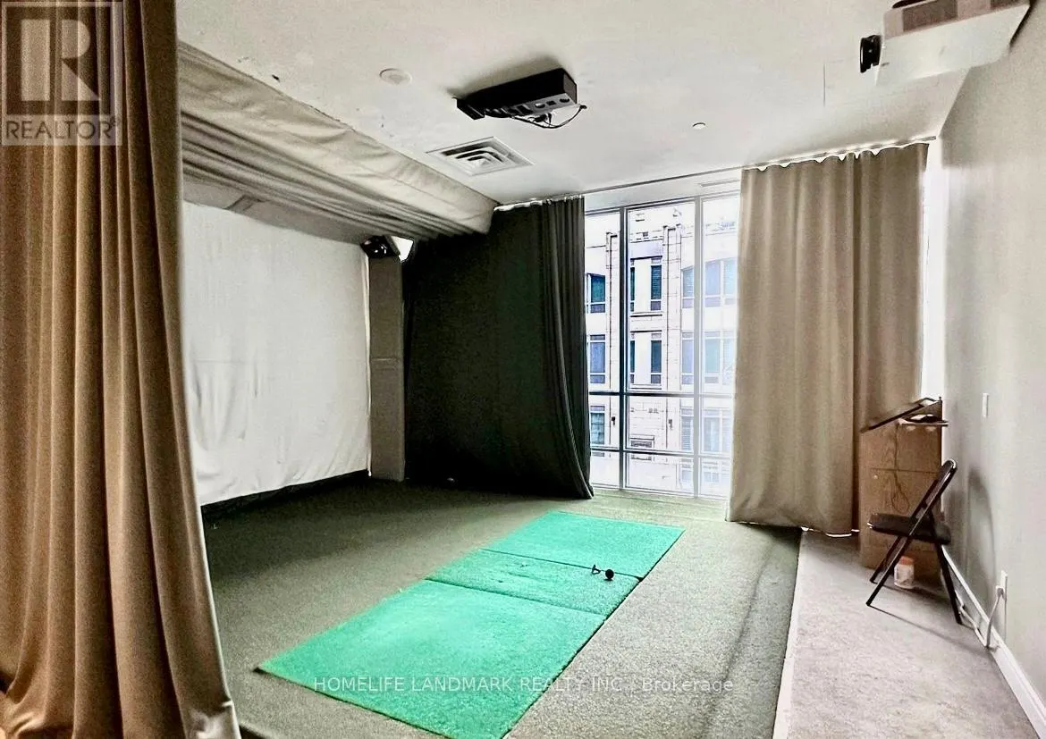 1104 - 763 BAY STREET