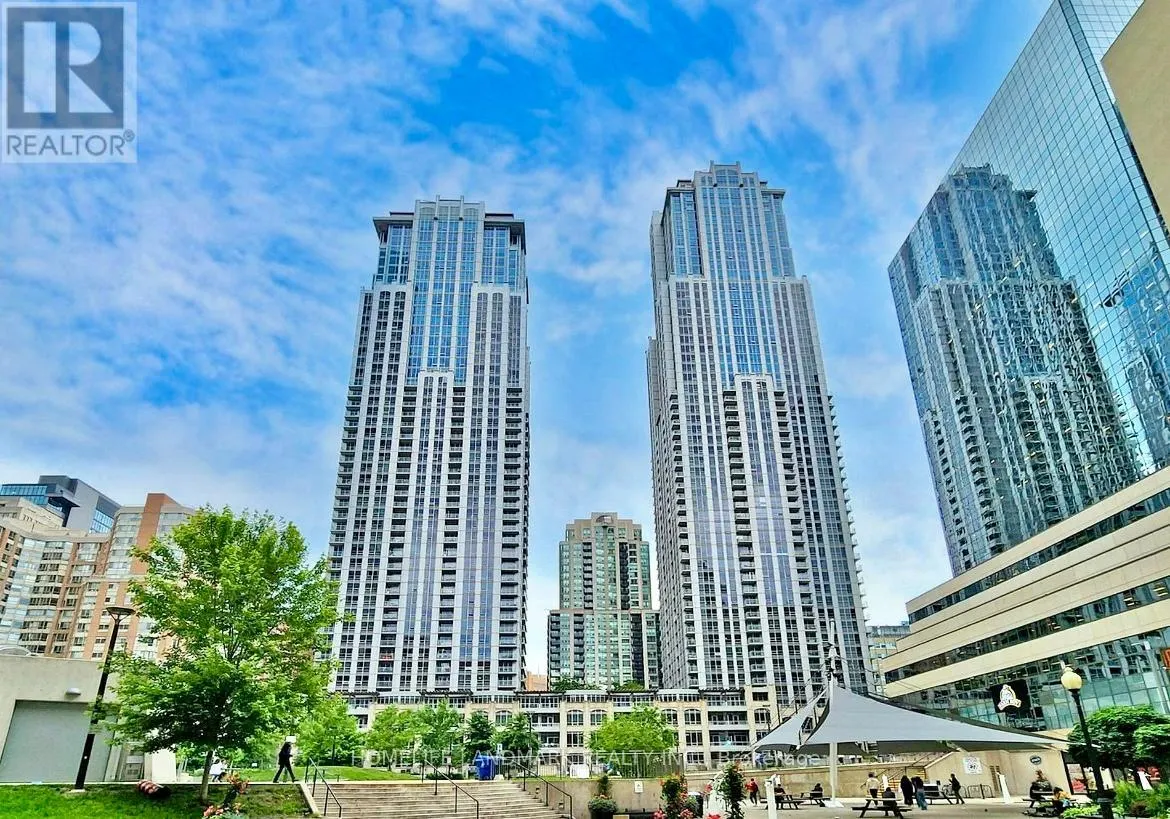 1104 - 763 BAY STREET