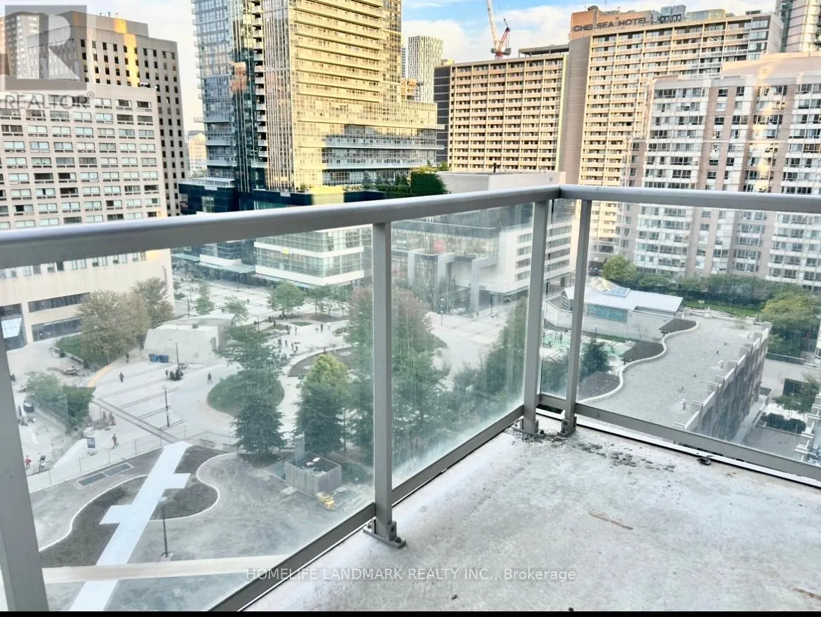 1104 - 763 BAY STREET