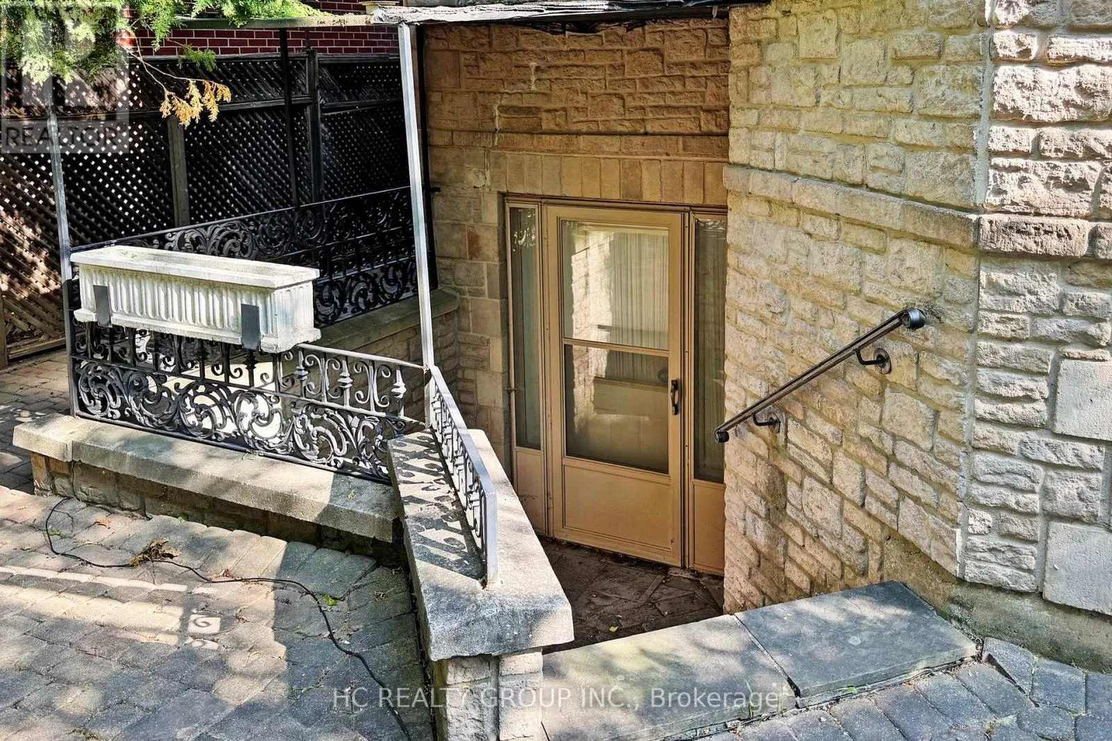348 GREENFIELD AVENUE