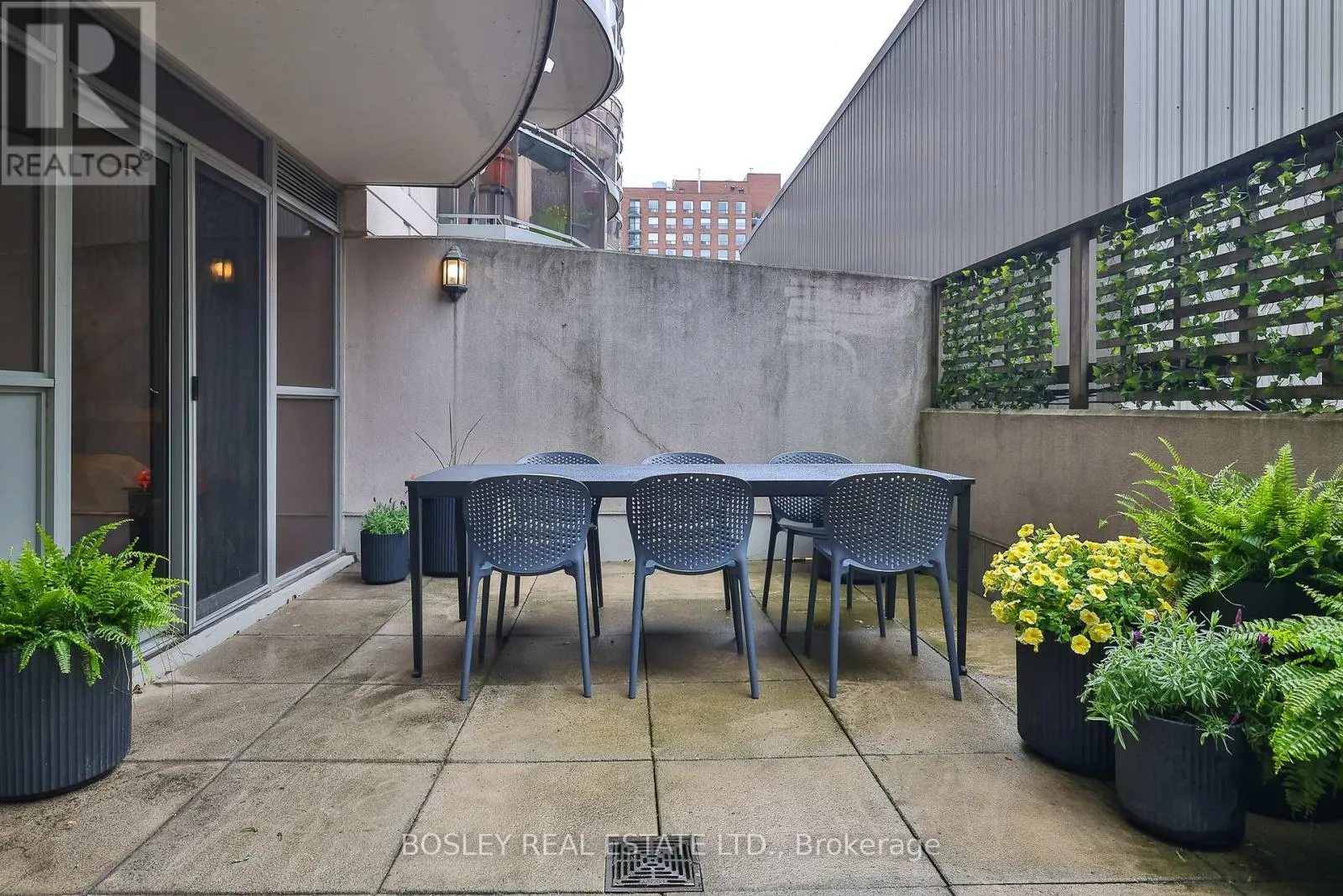 201 - 1430 YONGE STREET