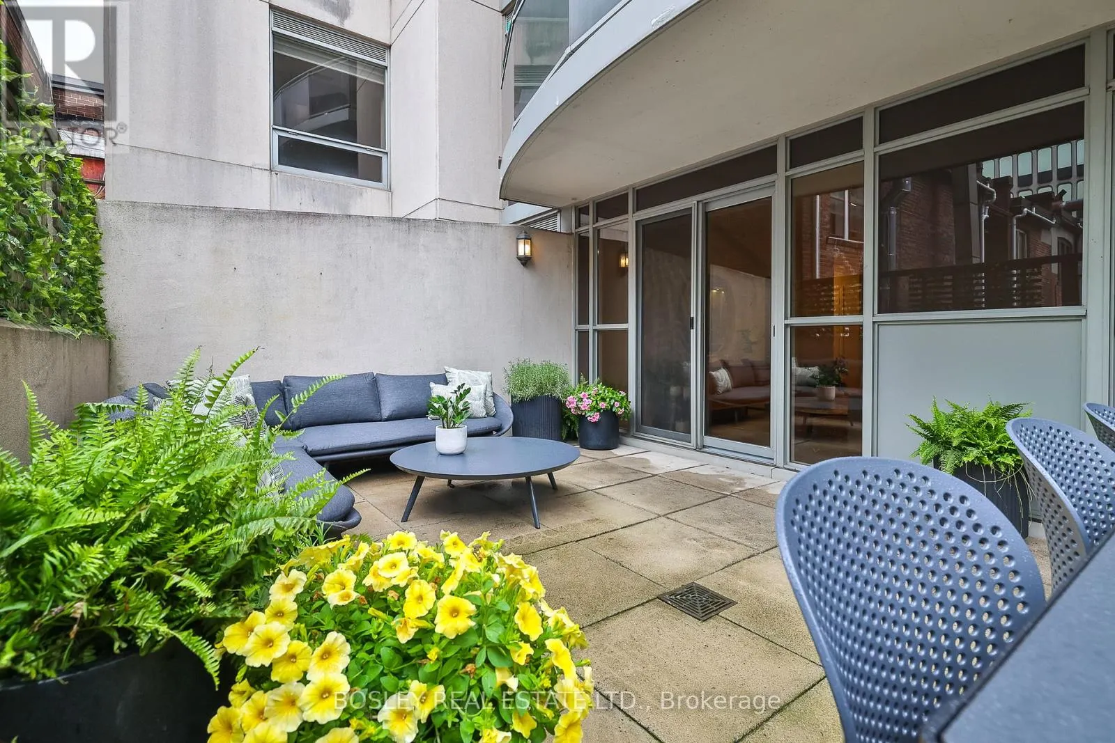 201 - 1430 YONGE STREET