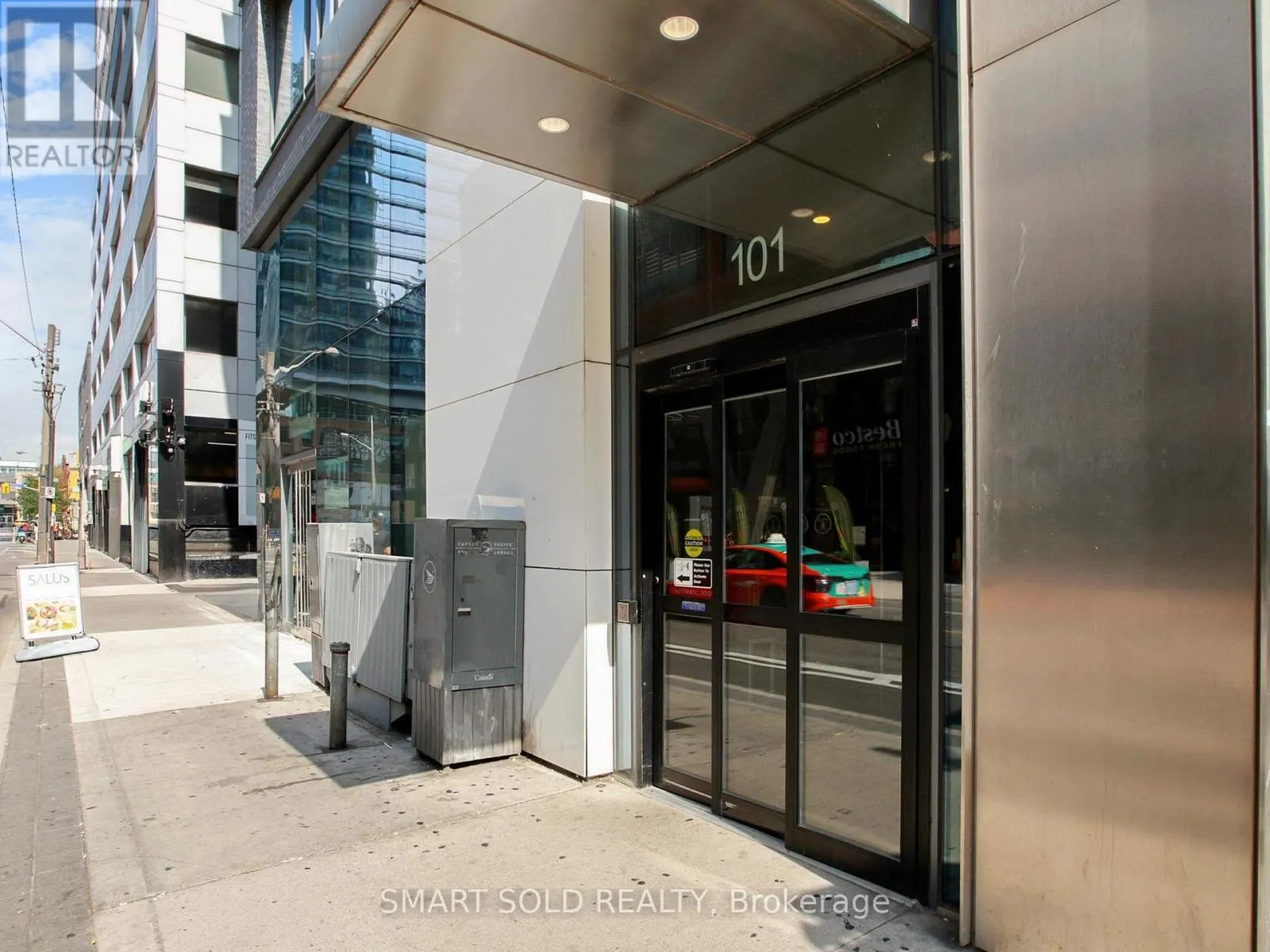 801 - 101 PETER STREET