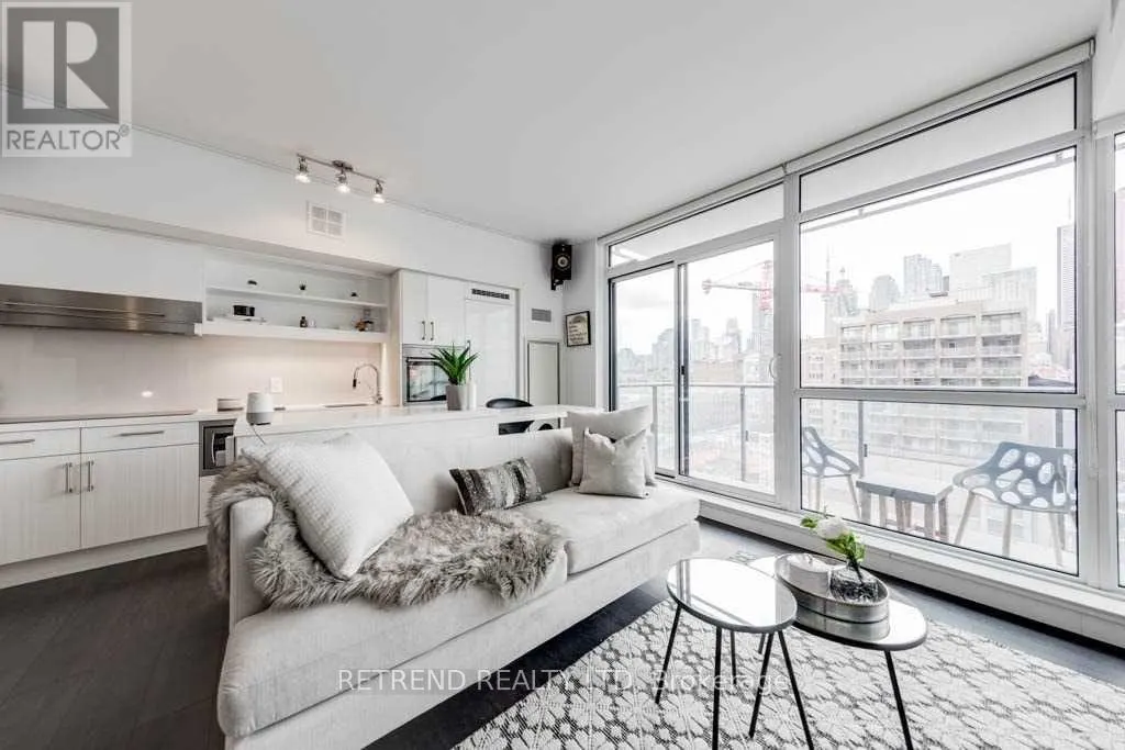 704 - 39 SHERBOURNE STREET