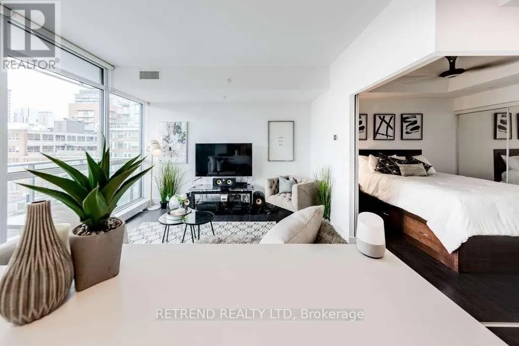 704 - 39 SHERBOURNE STREET