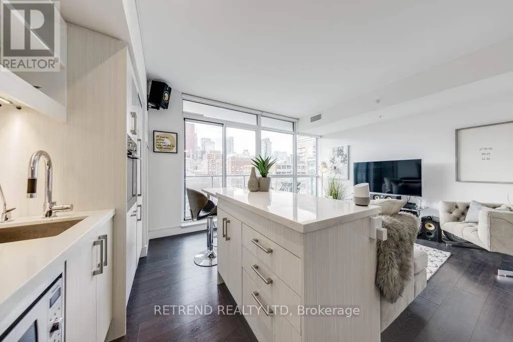 704 - 39 SHERBOURNE STREET