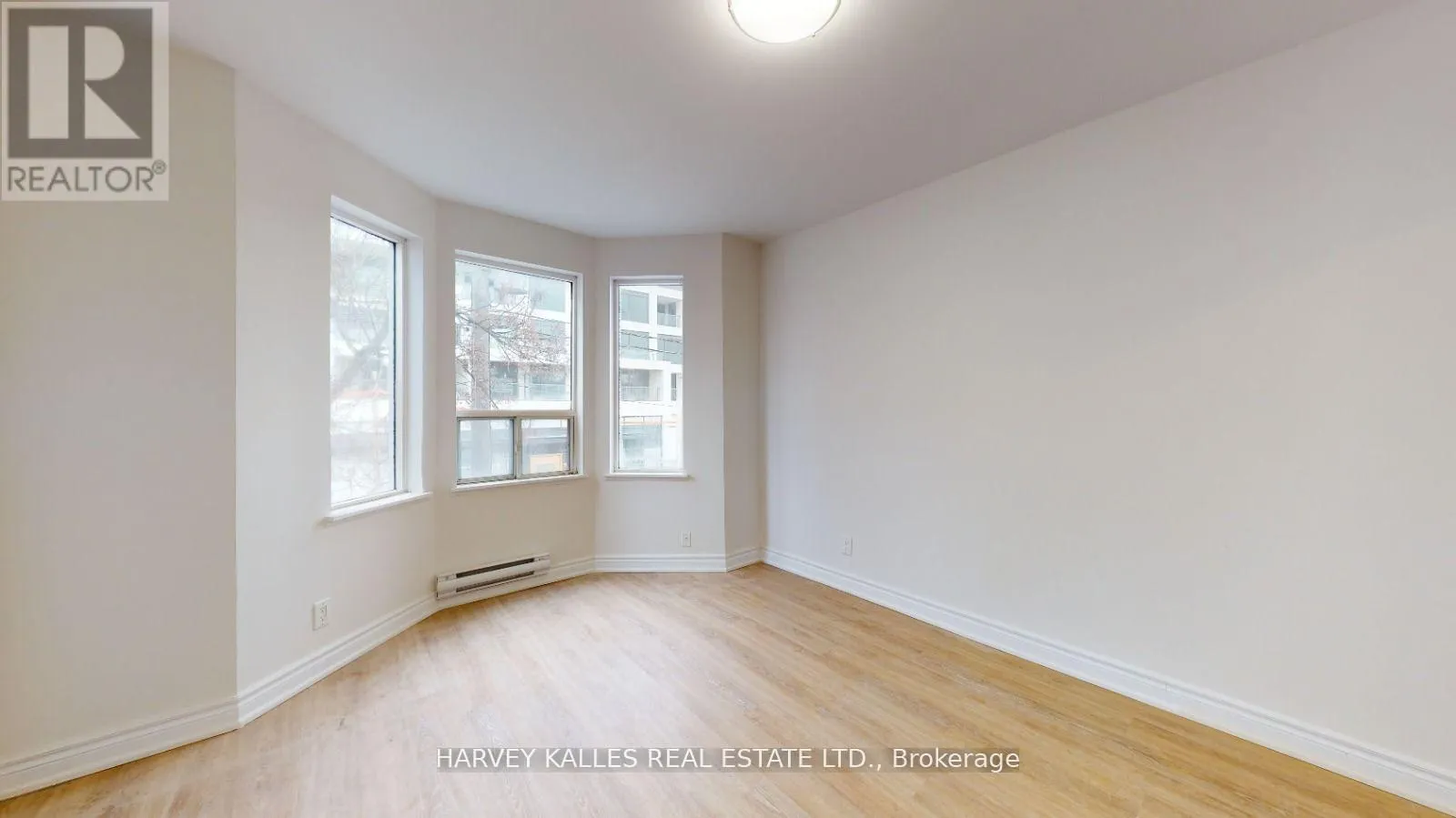 205 - 399 DUPONT STREET