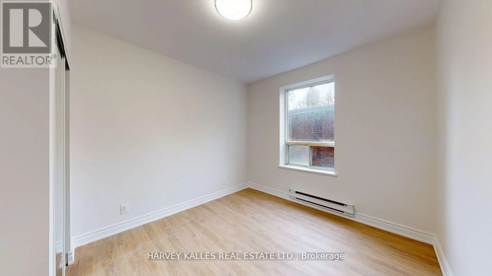 205 - 399 DUPONT STREET