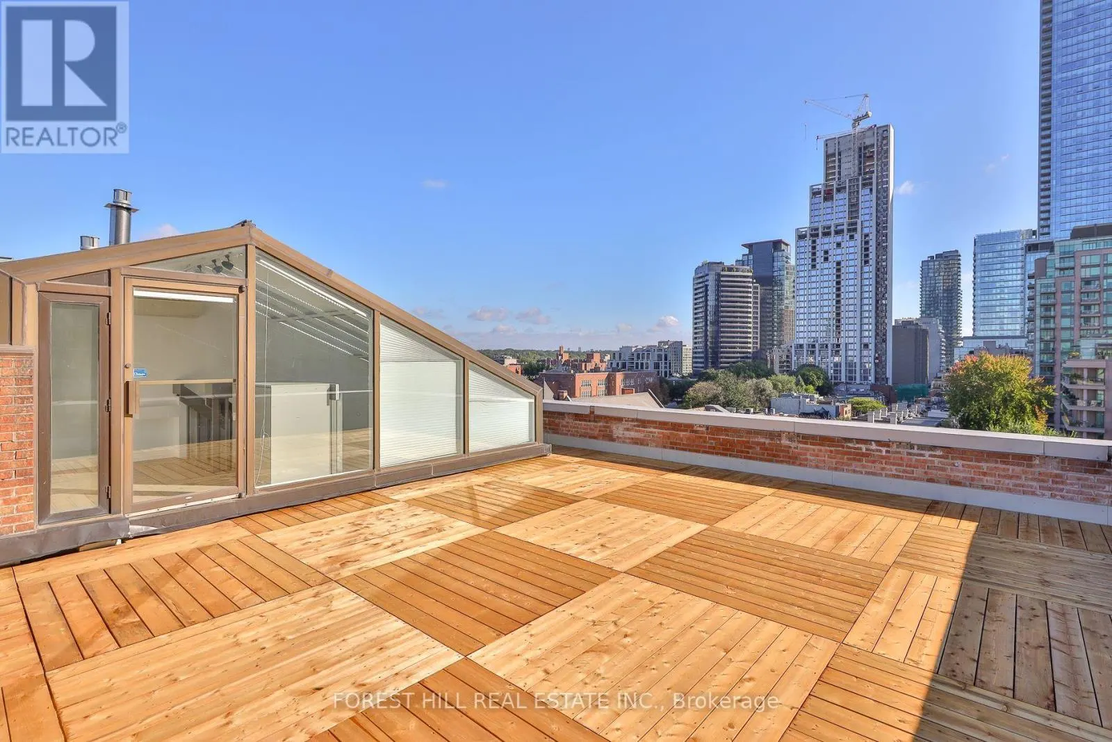 603 - 18A HAZELTON AVENUE