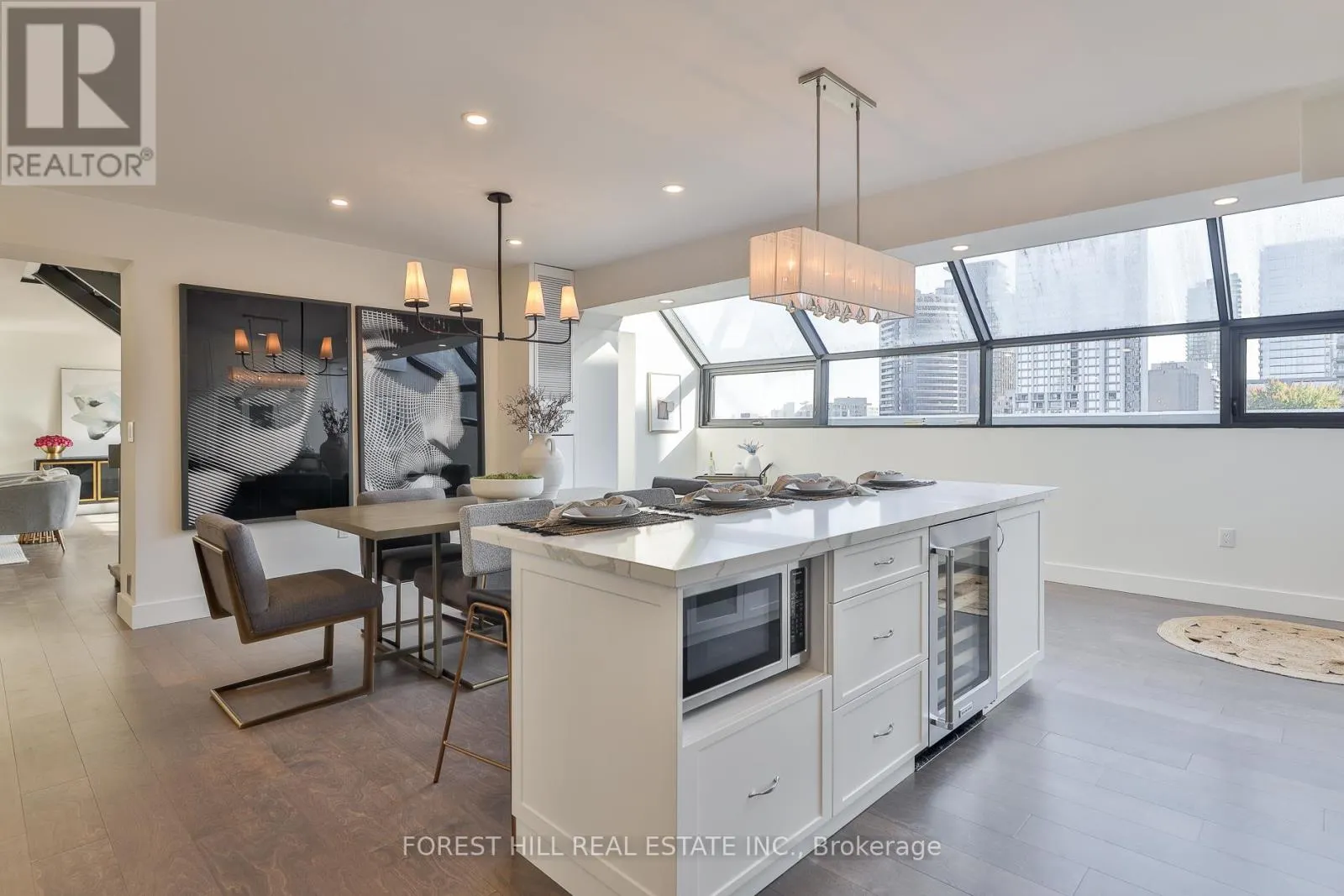 603 - 18A HAZELTON AVENUE