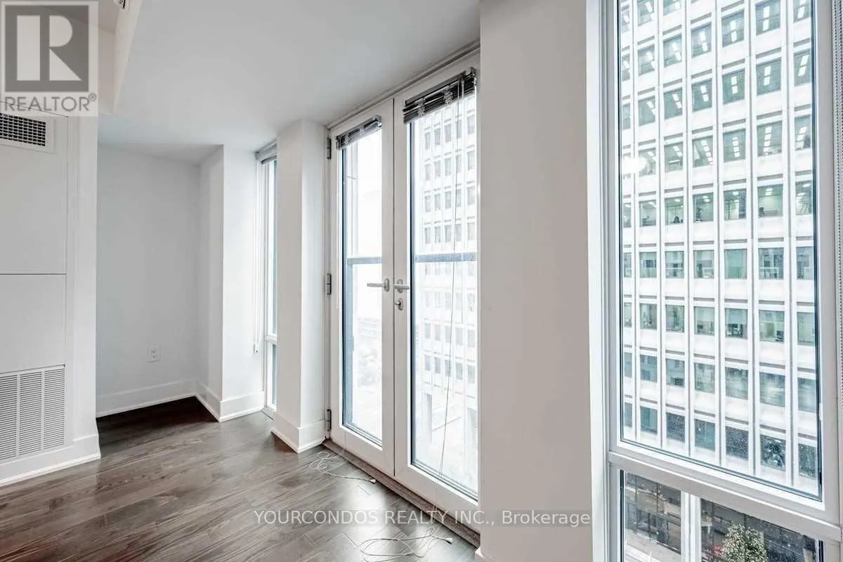 718 - 955 BAY STREET
