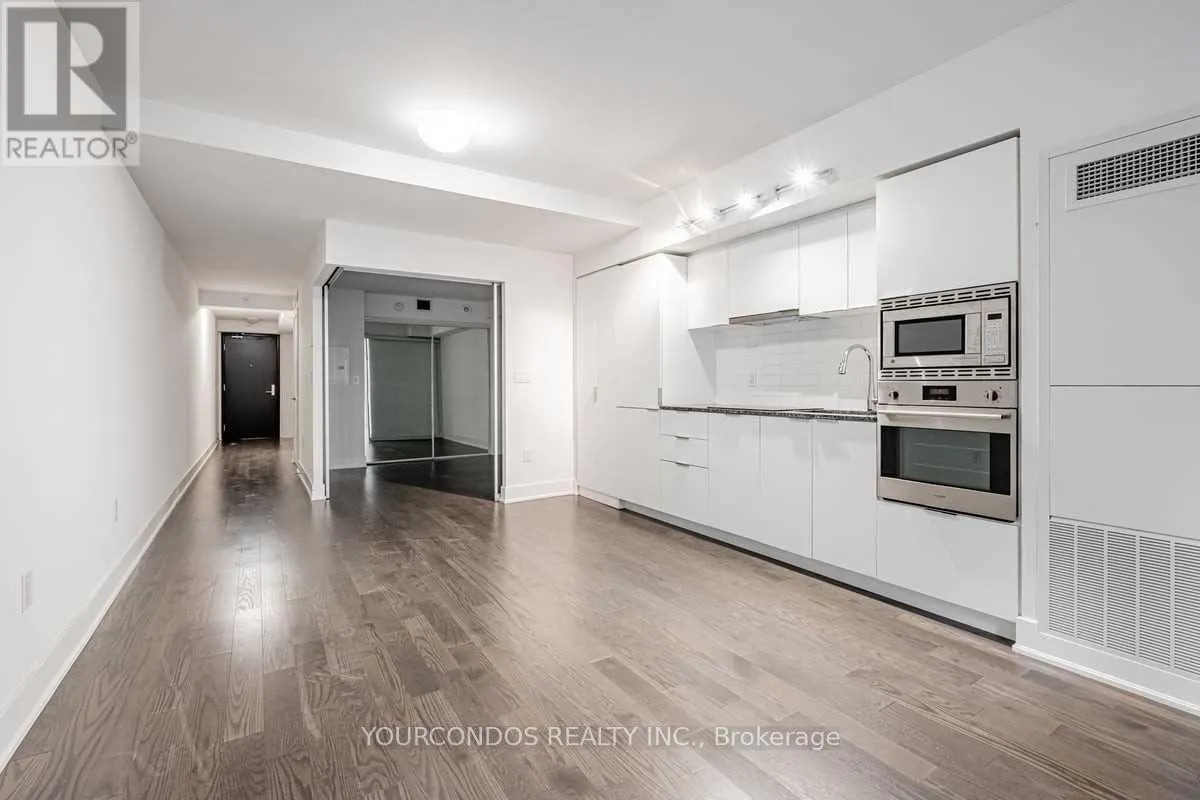 718 - 955 BAY STREET