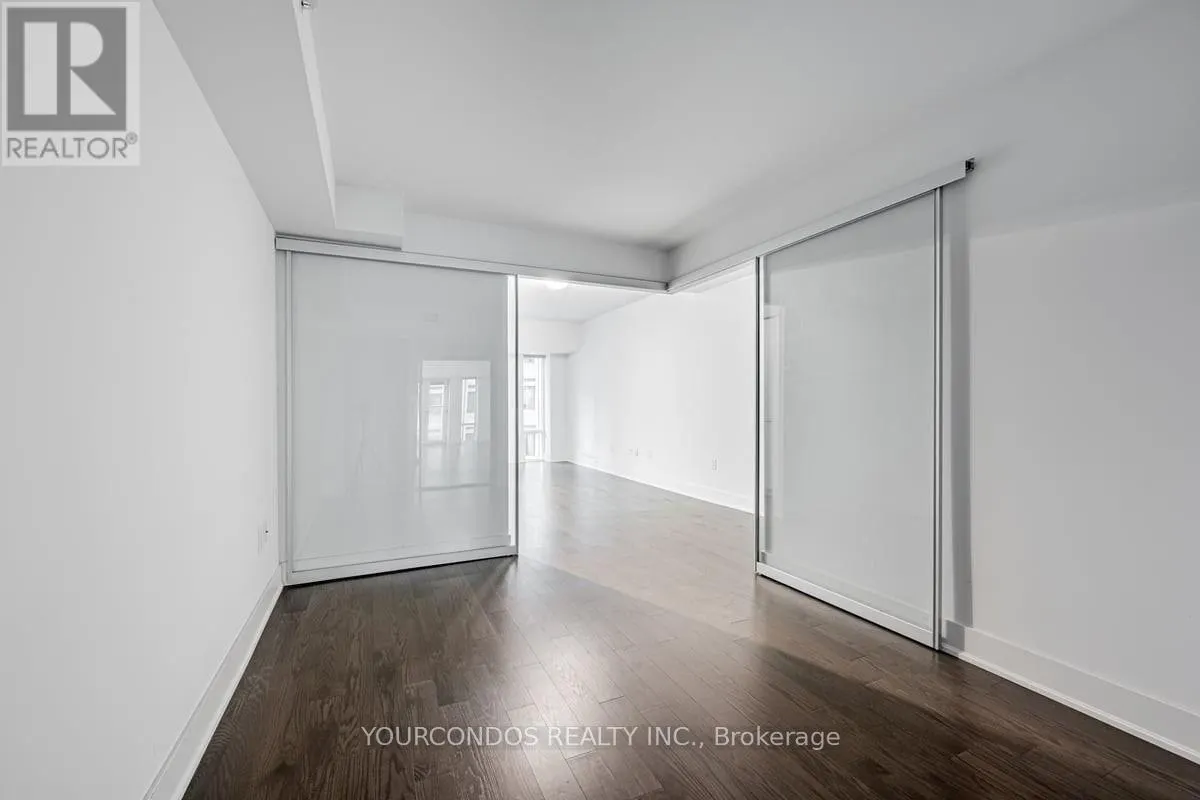 718 - 955 BAY STREET