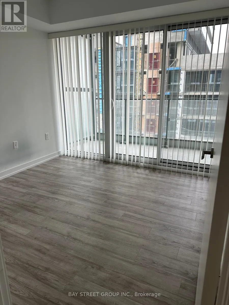 206 - 77 SHUTER STREET