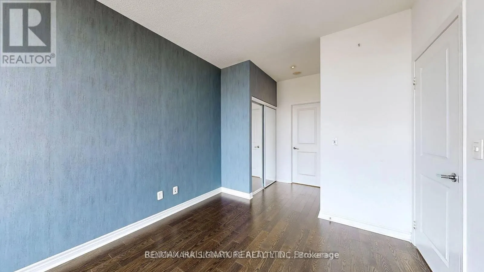 730 - 2885 BAYVIEW AVENUE