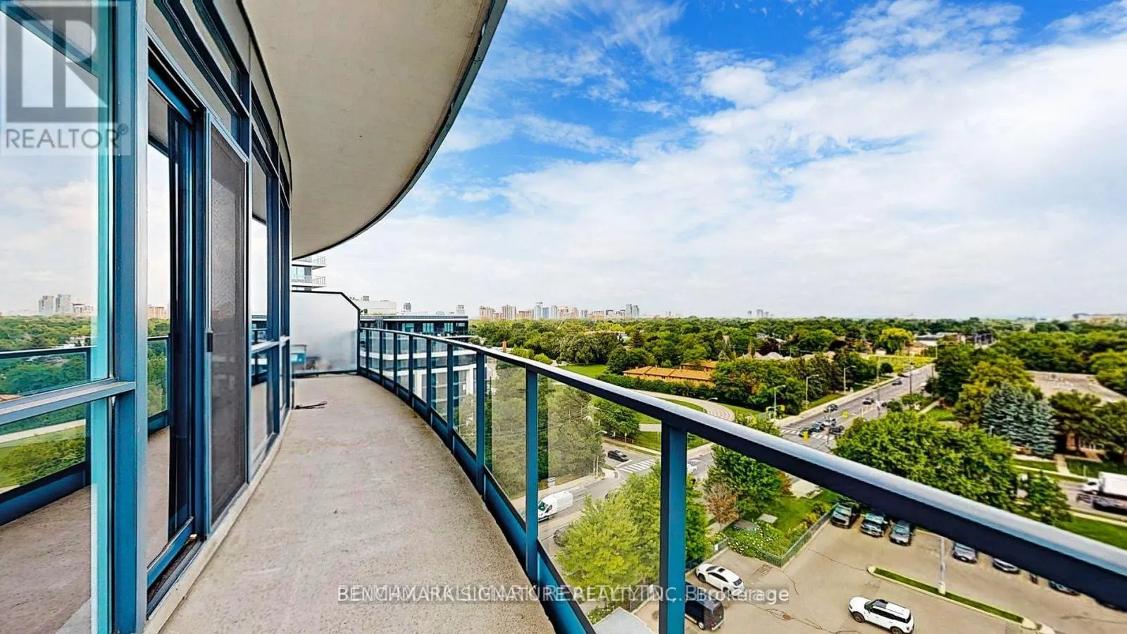 730 - 2885 BAYVIEW AVENUE