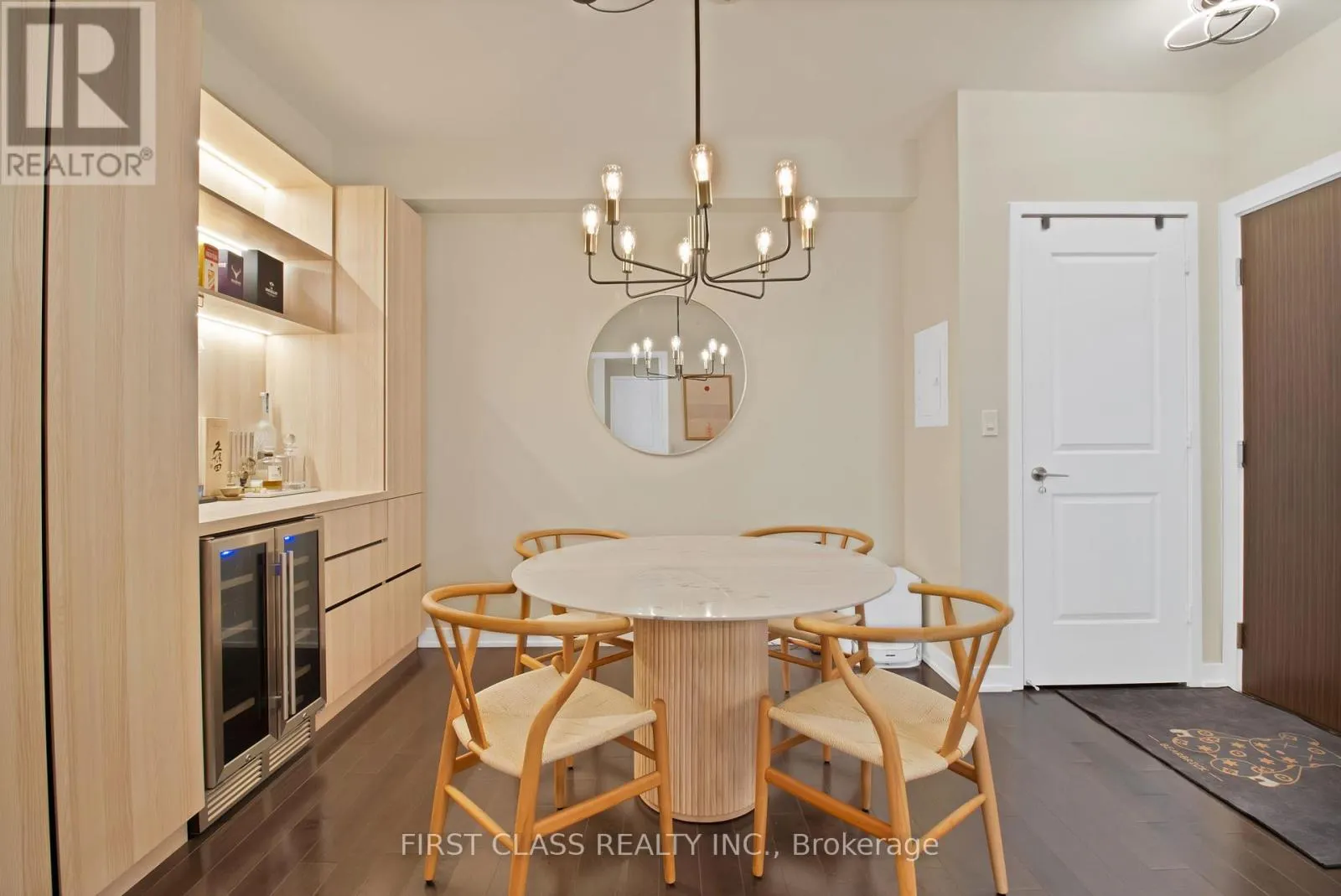 3309 - 1 THE ESPLANADE AVENUE