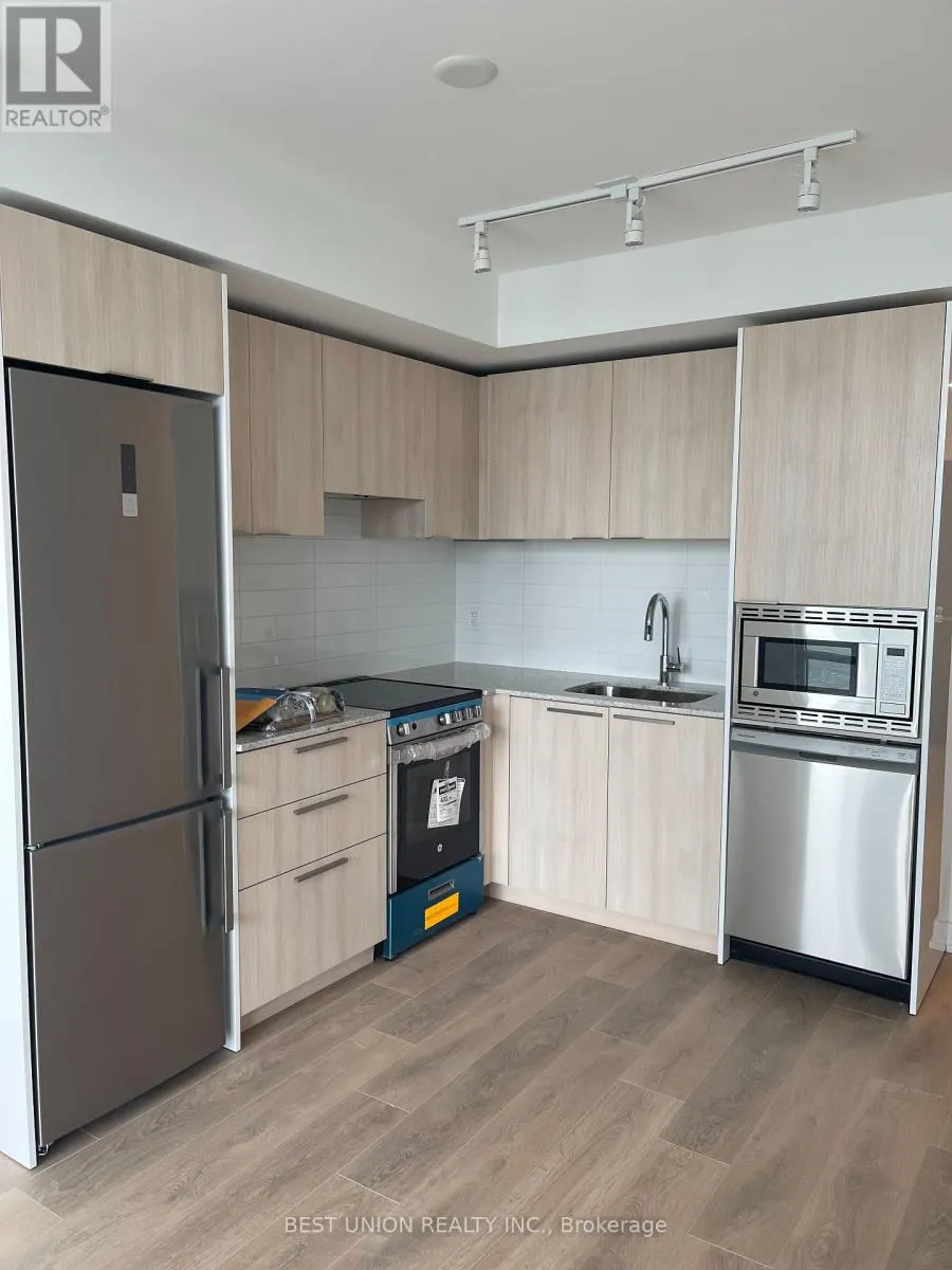 501 YONGE STREET