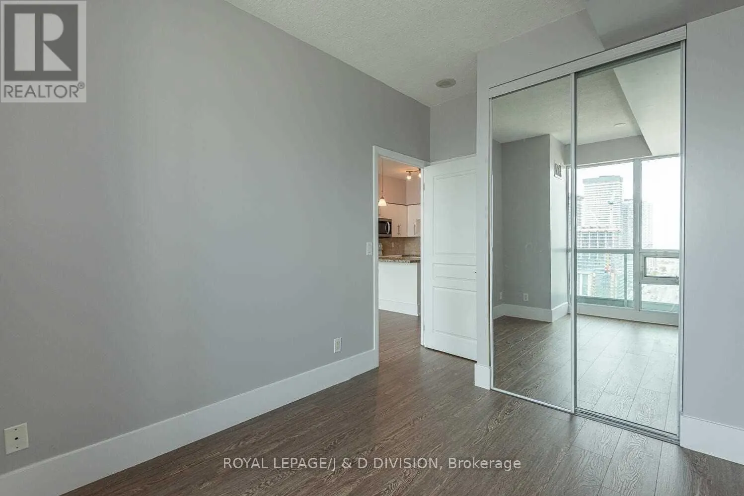 2409 - 18 YONGE STREET